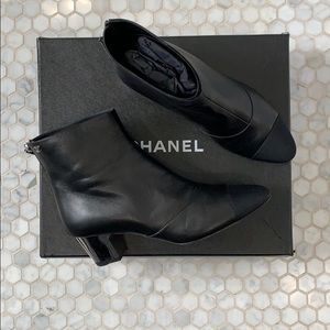 Chanel leather bootie with mirror heel . Size 38